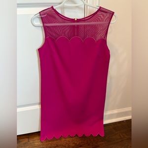 SEMI-FORMAL DRESS | Pink dress with scalloped details